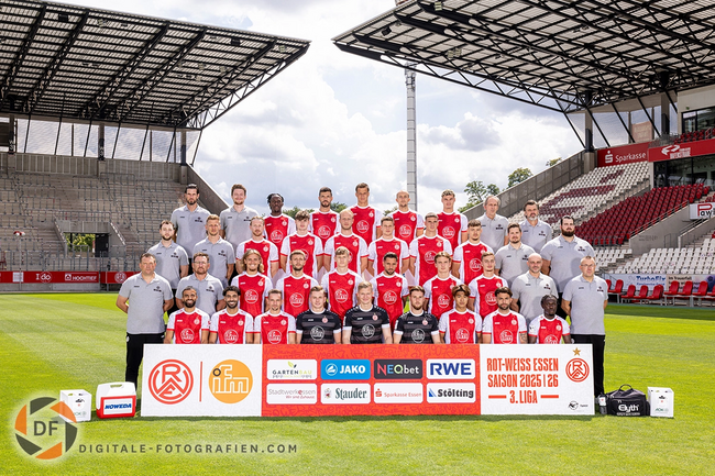 Mannschaftsfoto von Rot-Weiss Essen für die Saison 2025/2026 Mannschaftsfoto 2022/2026